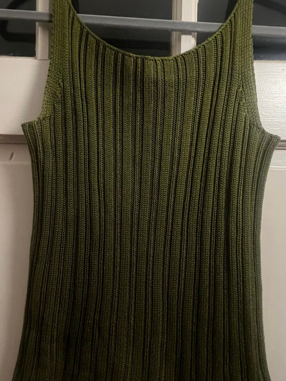 Ann Taylor 100% Silk Olive Green Ribbed Knit Tank Top - Size Small